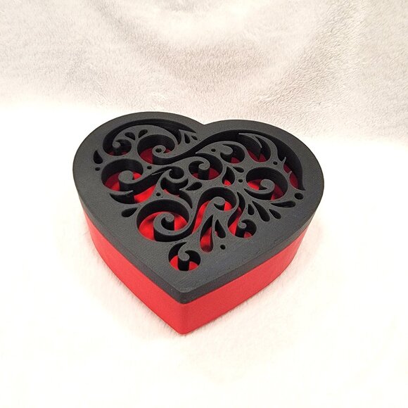 3D Printed Large Ornate Black/Red Heart Jewelry/Trinket Box - Picture 2 of 2
